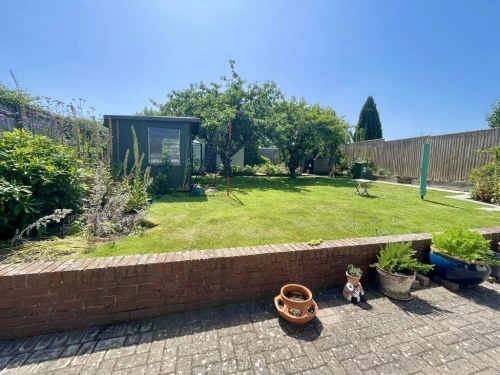Detached Bungalow Main Photo