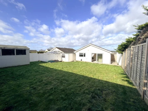 Detached Bungalow Main Photo