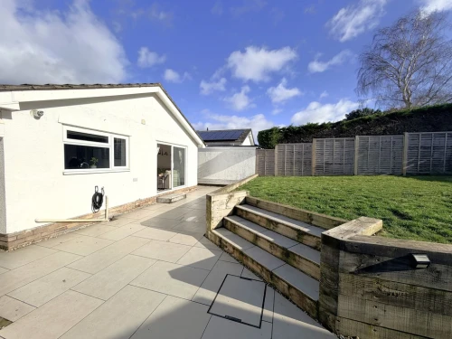 Detached Bungalow Main Photo