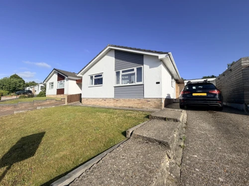 Detached Bungalow Main Photo