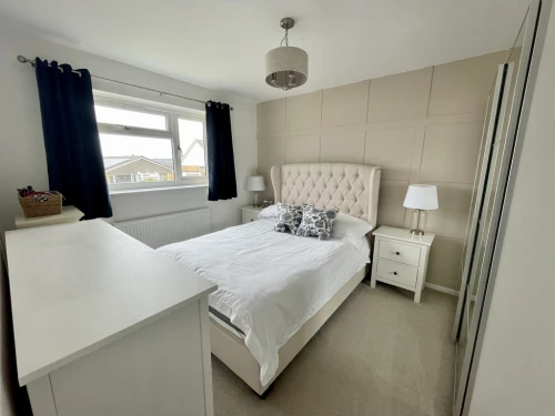 Detached Bungalow Main Photo