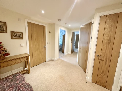 Apartment Main Photo