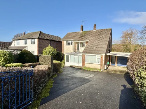 Detached House Main Photo