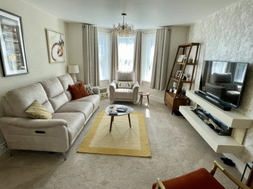 Ground Floor Flat Photo 3