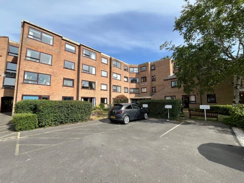Apartment Main Photo