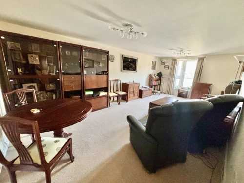 Apartment Main Photo