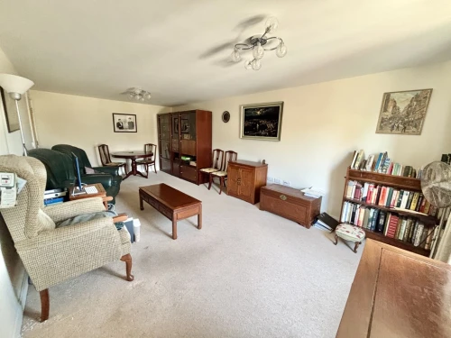 Apartment Main Photo