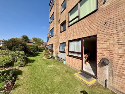 Apartment Main Photo