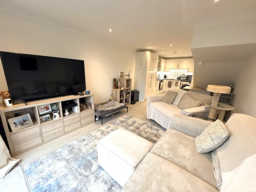 Semi-Detached House Main Photo