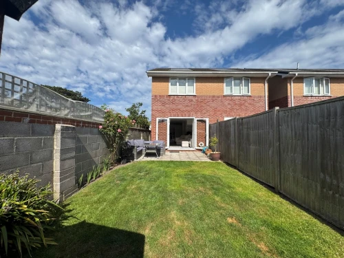Semi-Detached House Main Photo