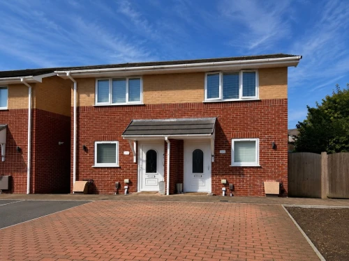 Semi-Detached House Main Photo