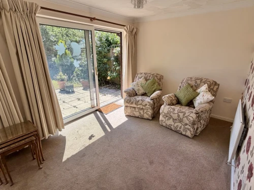 Detached Bungalow Main Photo