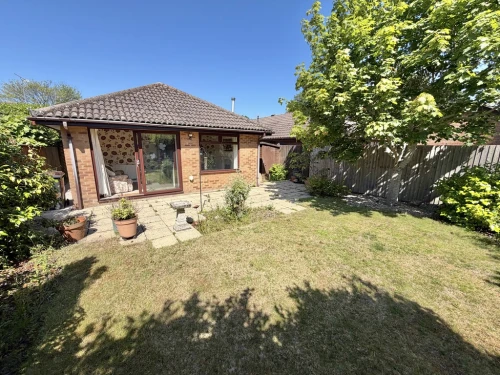 Detached Bungalow Main Photo
