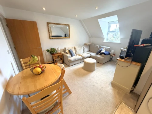 Apartment Main Photo