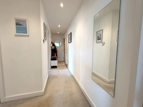 Apartment Main Photo