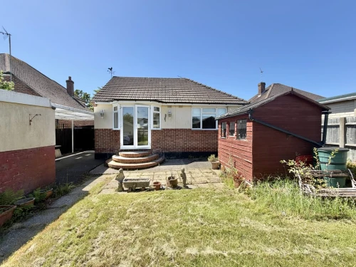Detached Bungalow Main Photo