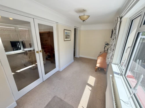 Detached Bungalow Main Photo