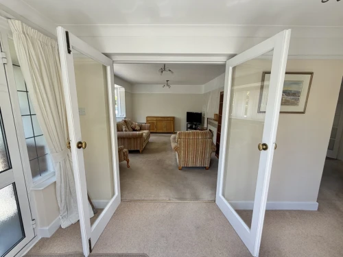 Detached Bungalow Main Photo