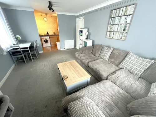 Apartment Main Photo