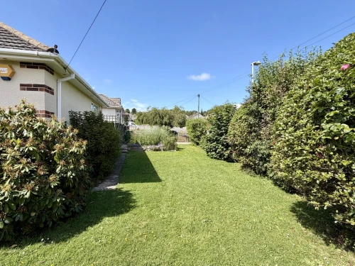 Detached Bungalow Main Photo