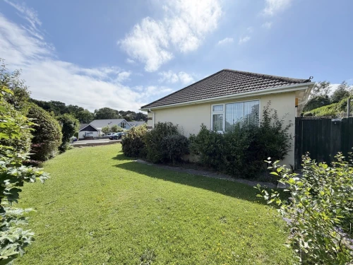 Detached Bungalow Main Photo