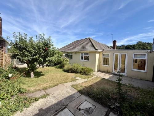 Detached Bungalow Main Photo