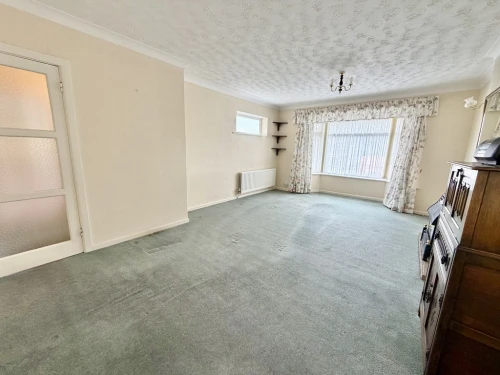 Detached Bungalow Main Photo