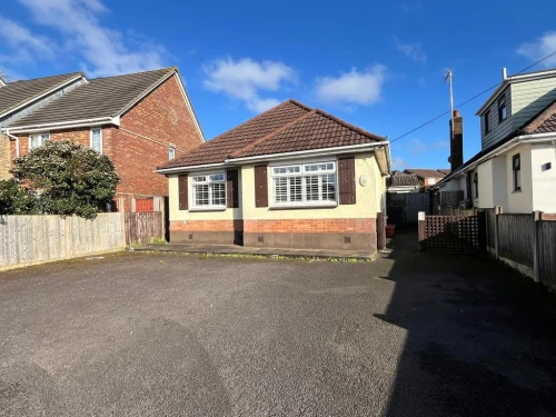 Detached Bungalow Main Photo