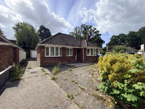 Detached Bungalow Main Photo