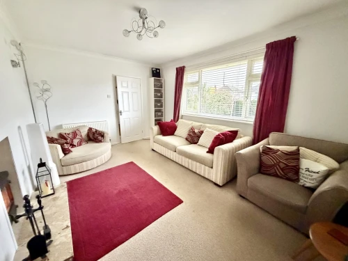 Detached Bungalow Main Photo