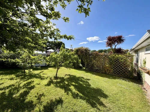 Detached Bungalow Main Photo