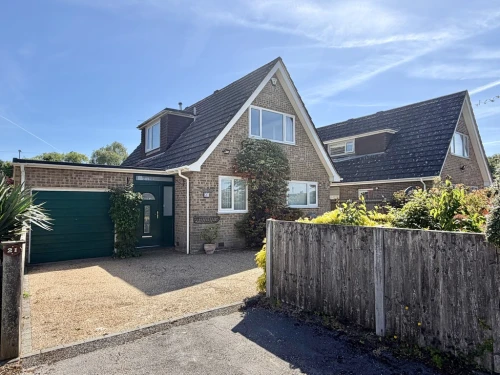 Detached House Main Photo