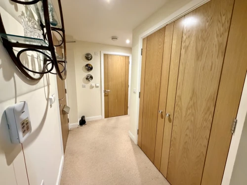 Apartment Main Photo