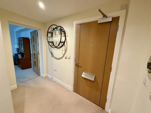 Apartment Main Photo