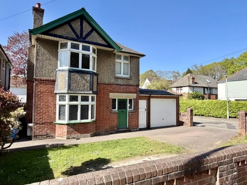 Detached House Main Photo