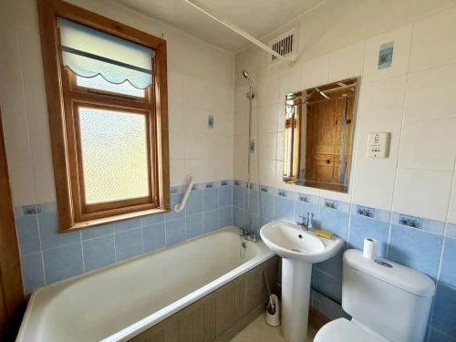 Detached House Main Photo