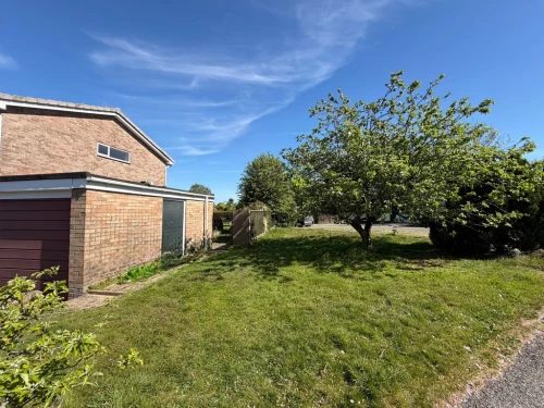 Detached House Main Photo