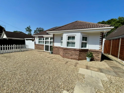 Detached Bungalow Main Photo