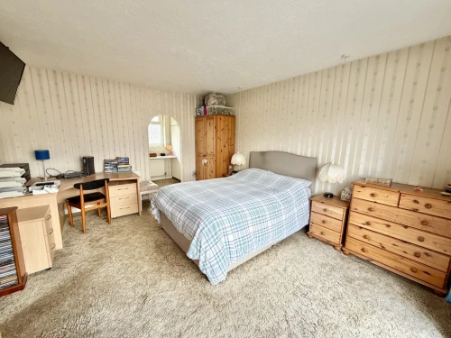 Detached House Main Photo
