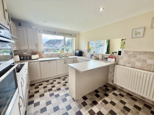 Detached House Main Photo