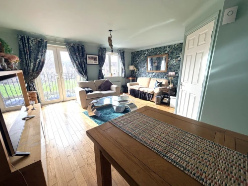 Town House Main Photo