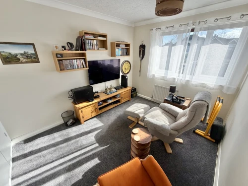 Semi-Detached House Main Photo