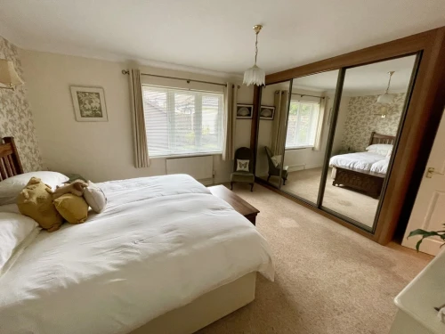 Detached Bungalow Main Photo