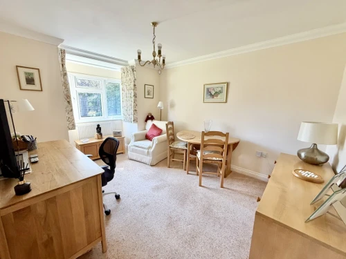 Detached Bungalow Main Photo