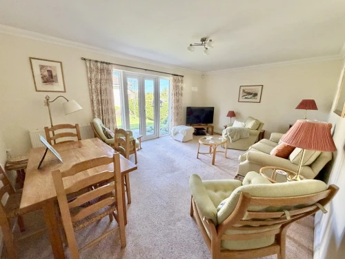 Detached Bungalow Main Photo