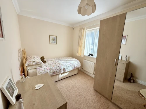Detached Bungalow Main Photo