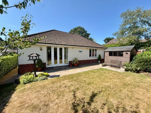 Detached Bungalow Main Photo