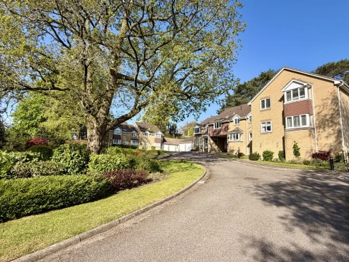 Ground Floor Flat Main Photo