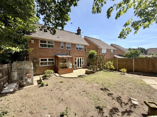 Detached House Main Photo