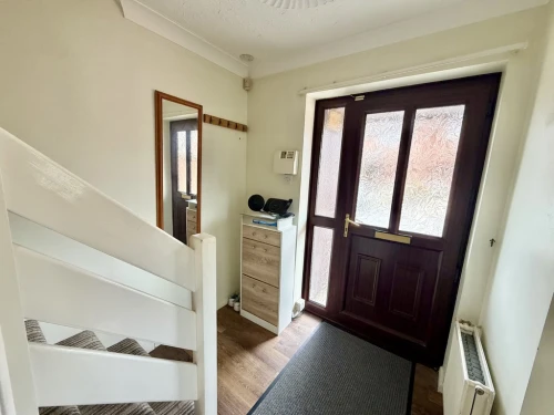 End Terraced House Photo 3